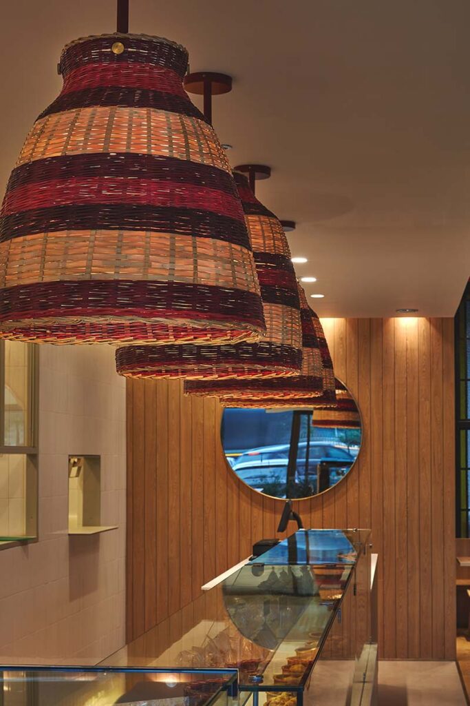 Una arquitectura con identidad colombiana en la pastelería dulcinea