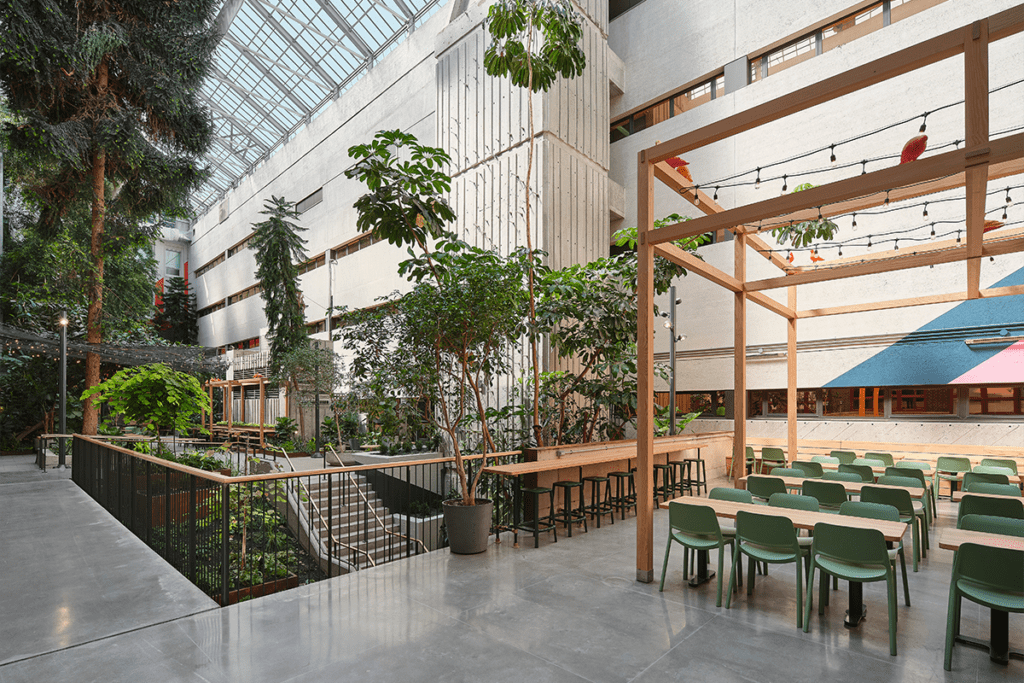 Este jardín es una joya única en el corazón de una universidad en canadá