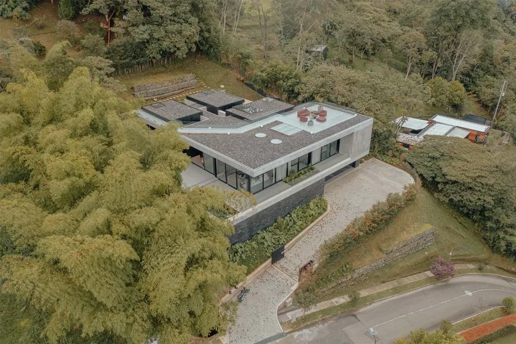 La nueva edición axxis dedicada a medellín y su revolución creativa