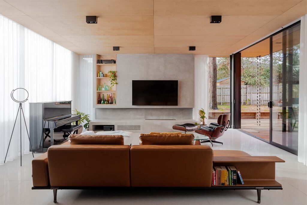 Mahogany House R ARCHITECTURE 5 Una hogar multigeneracional en el que se unen las cabañas de abuelos, padres y nietos