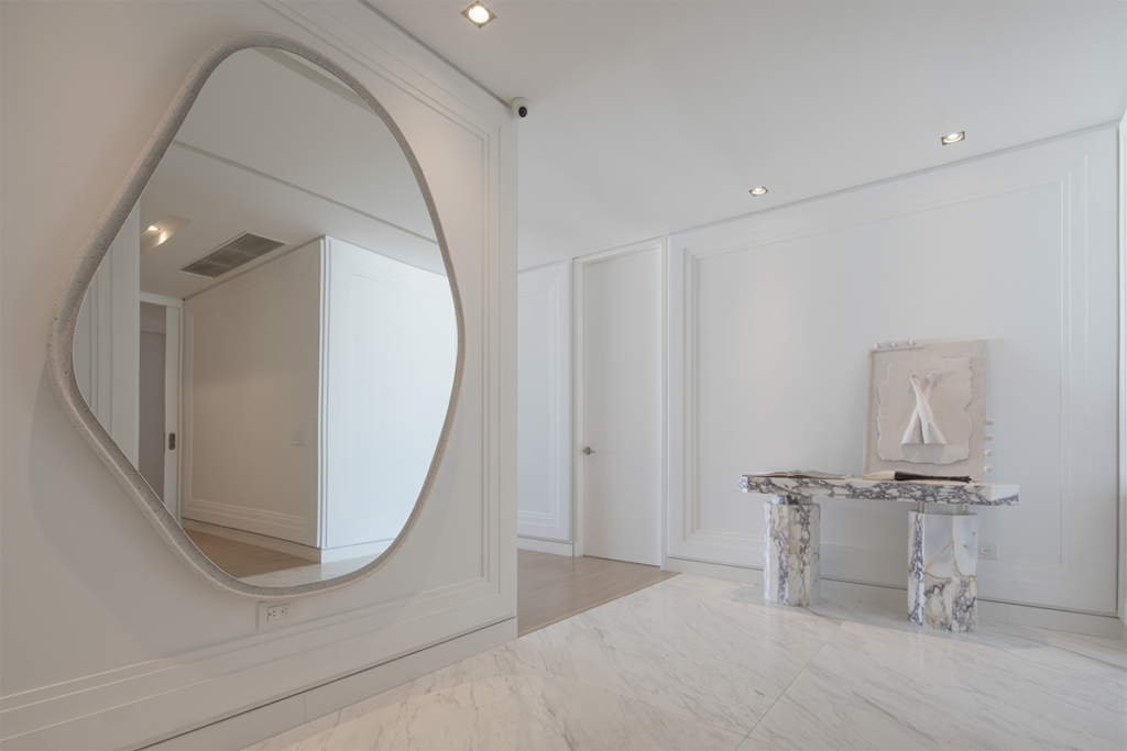 Estudio, sala y comedor se integran en este apartamento en santa marta