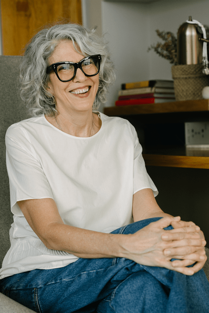 La estética austera de un apartamento en el que se disfruta de un diseño para el descanso