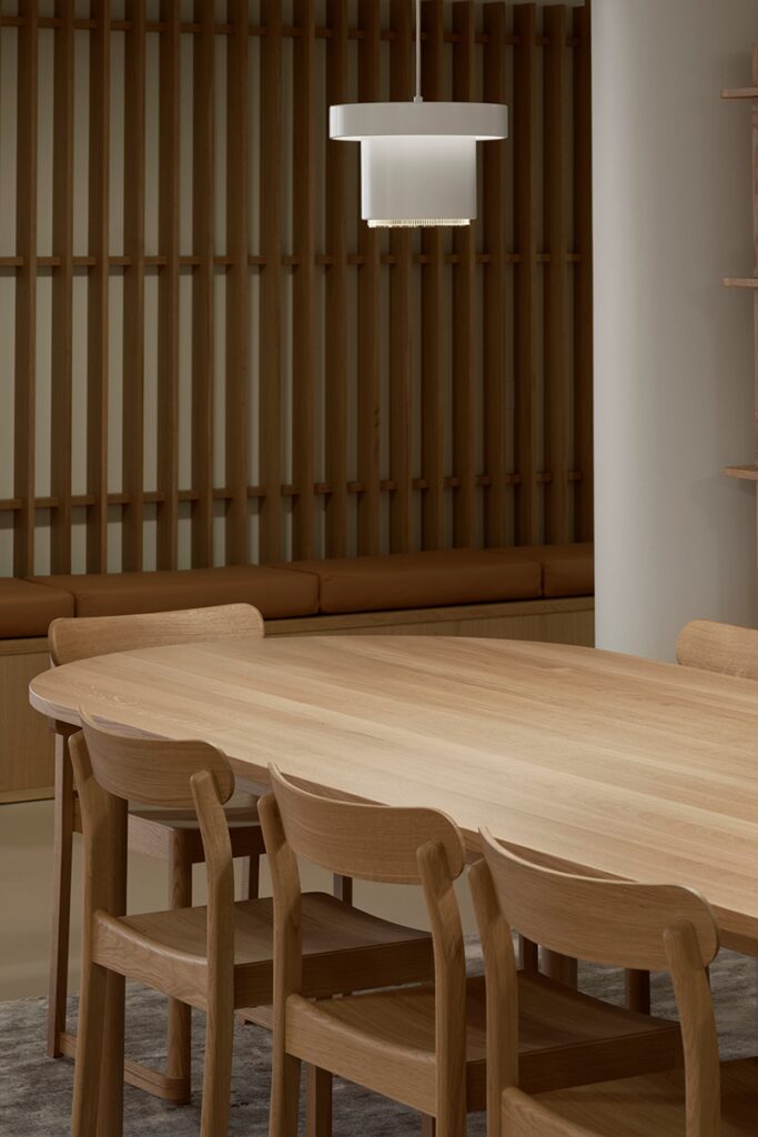 El diseño de estas oficinas en finlandia es la mezcla de un perfecto estilo contemporáneo