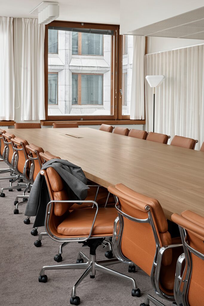 El diseño de estas oficinas en finlandia es la mezcla de un perfecto estilo contemporáneo