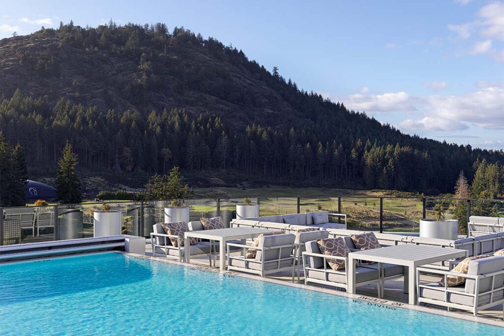 Un edificio en las montañas: la obra ganadora de dos importantes reconocimientos