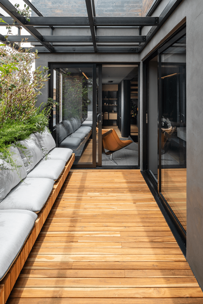 Tras su renovación, este ‘penthouse’ en bogotá se convirtió en un lugar inesperado 