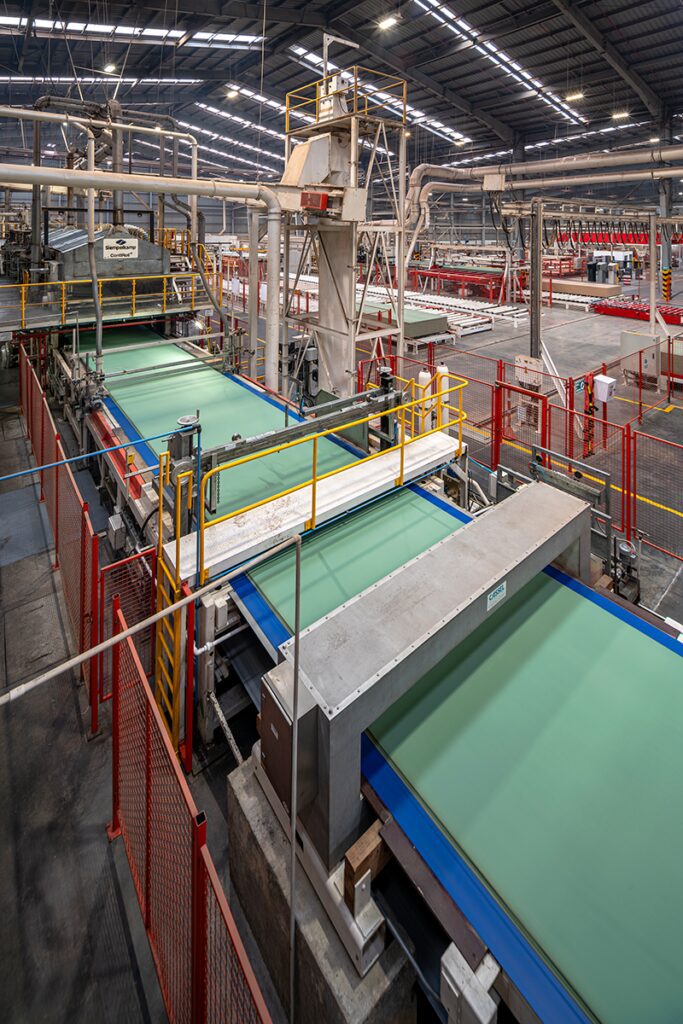 Producir un futuro mejor: reciclar materiales para lograr arquitectura de calidad