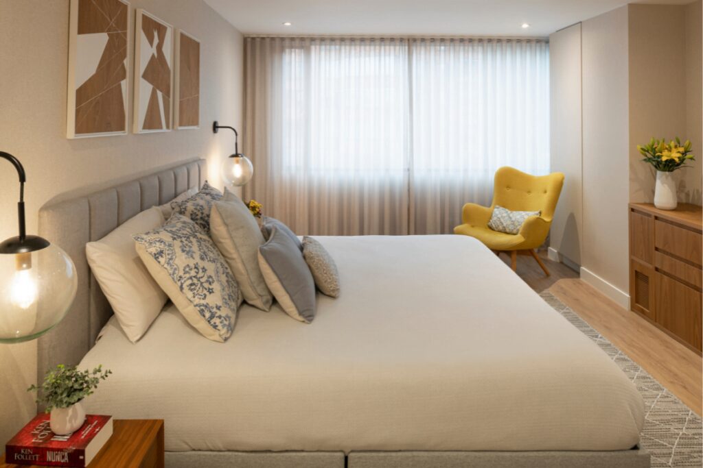 Este apartamento en bogotá se remodeló para aprovechar su vista privilegiada