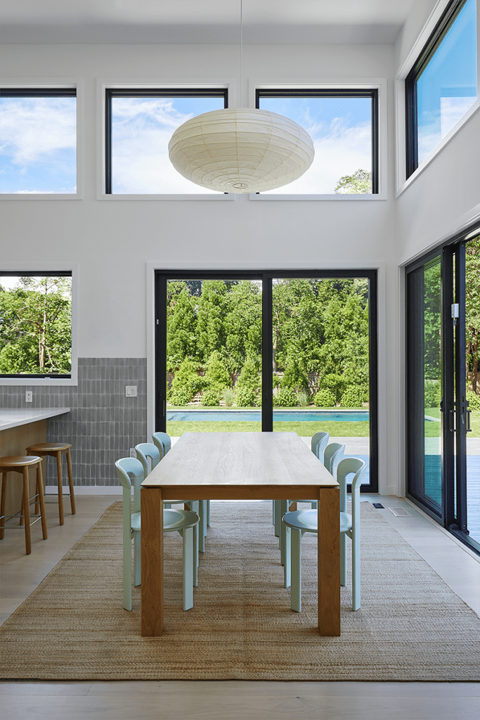 Estética y práctica: así es esta casa prefabricada en nueva york