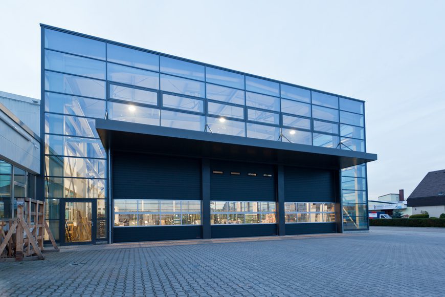 En colombia ya existe un vidrio autolavable y amigable con el medioambiente En colombia ya existe un vidrio autolavable y amigable con el medioambiente