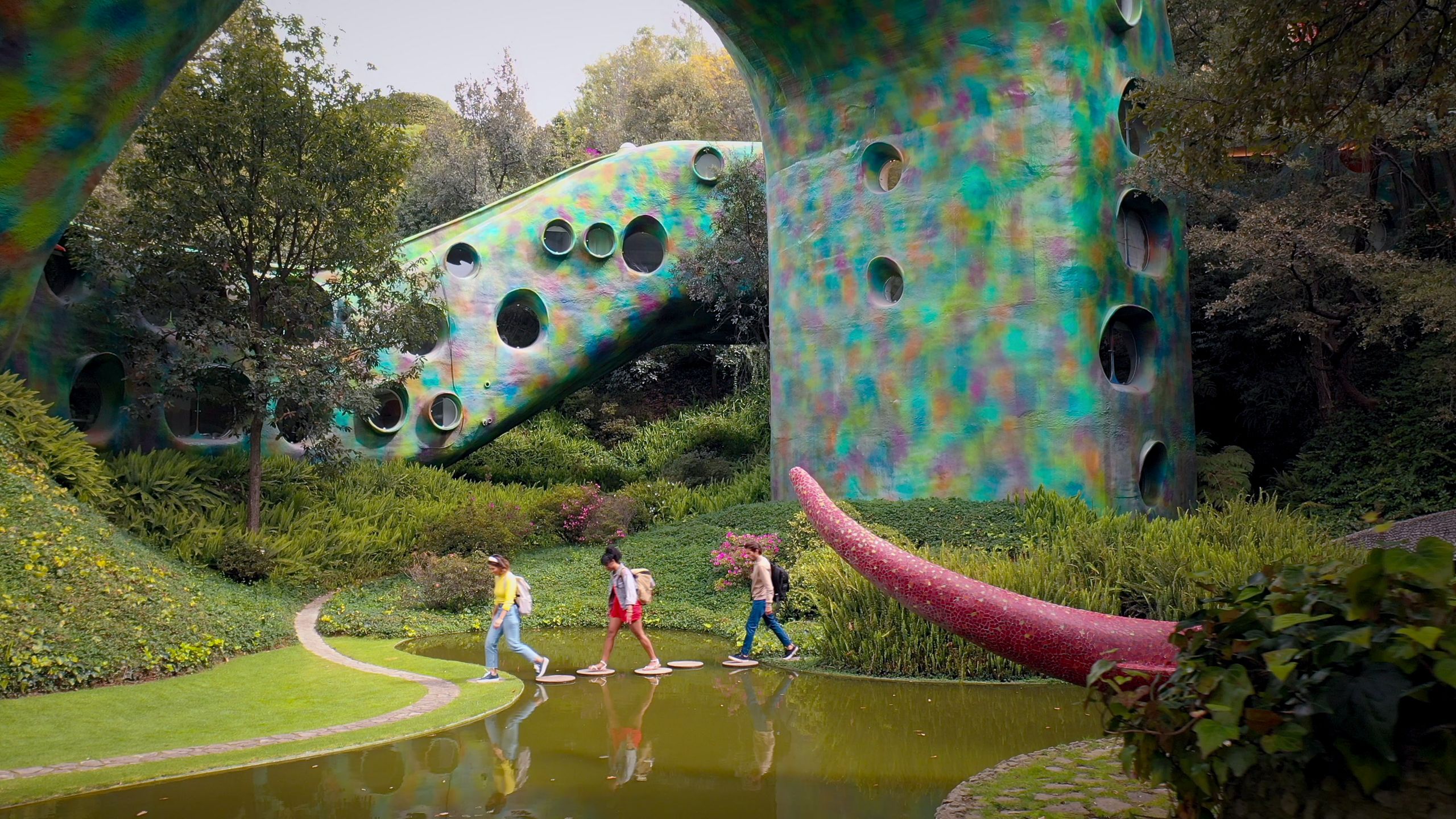 Inside dua lipa's stay at a snake-shaped mexico city vacation rental |  architectural digest