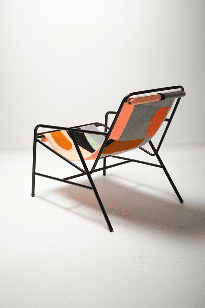 El diseño de esta silla es una combinación entre la playa y el desierto El diseño de esta silla es una combinación entre la playa y el desierto