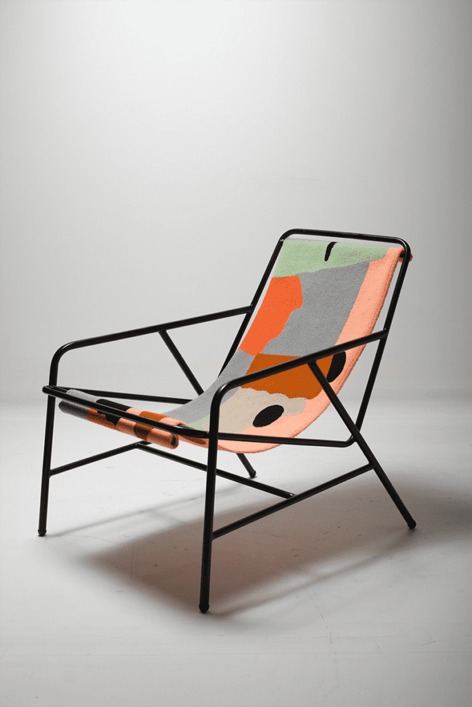 El diseño de esta silla es una combinación entre la playa y el desierto El diseño de esta silla es una combinación entre la playa y el desierto