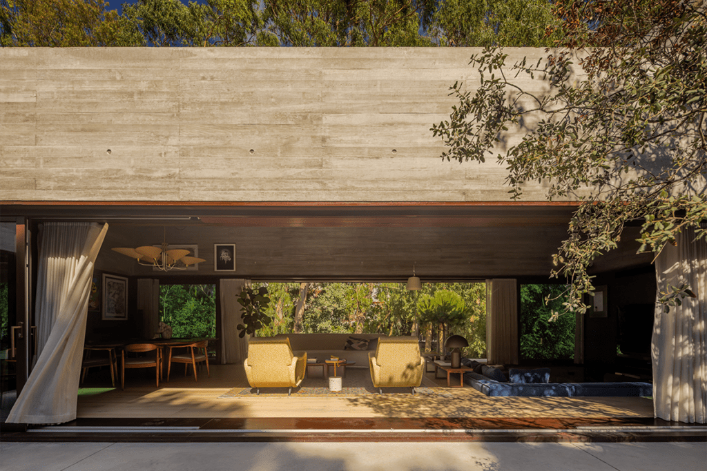 Una vivienda en portugal que dialoga con la topografía