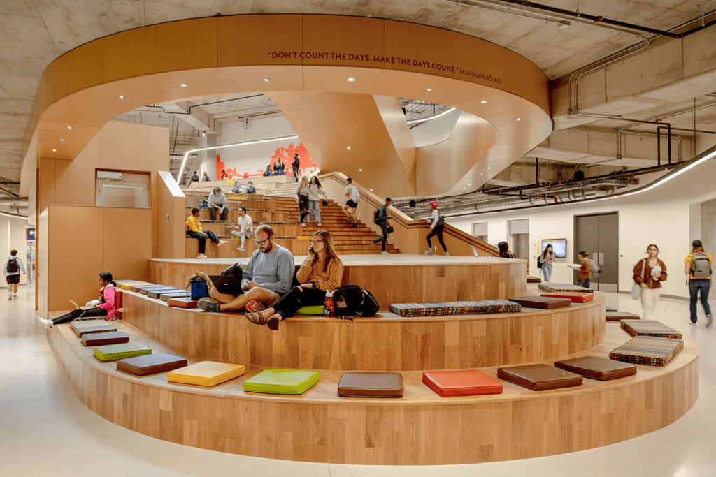 Un diseño curvo para honrar la cultura: así es esta universidad en estados unidos