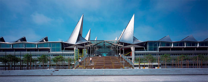 Campus Palmas Altas por RPH Architects, obra dirigida por el arquitecto Simon Smithson, invitado especial a Expoconstrucción y Expodiseño 2015.