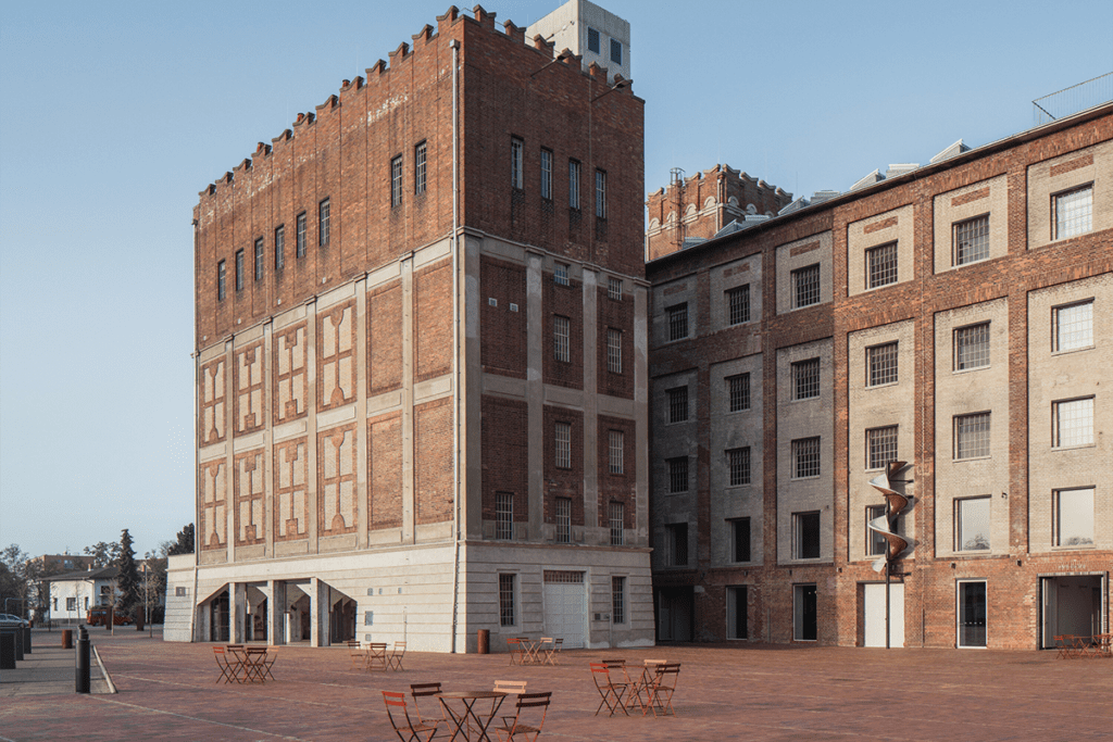 El molino cuya renovación lo convirtió en un edificio para el encuentro social