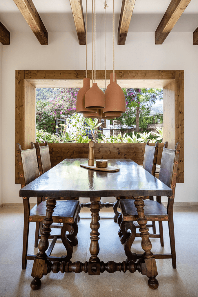 De granja a epicentro cultural: una casa renovada en el corazón de mallorca