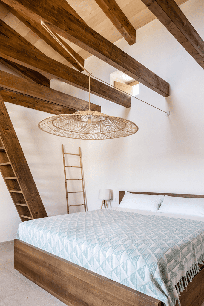 De granja a epicentro cultural: una casa renovada en el corazón de mallorca