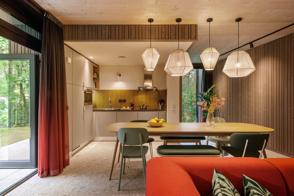 Una cabaña modular con una arquitectura simple y sostenible Una cabaña modular con una arquitectura simple y sostenible