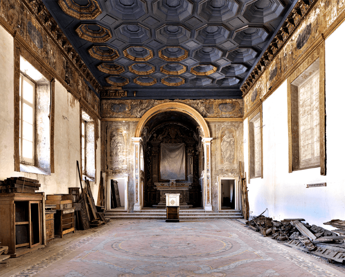 Fotografía de interiores por Massimo Listri, Capilla de la visitación.