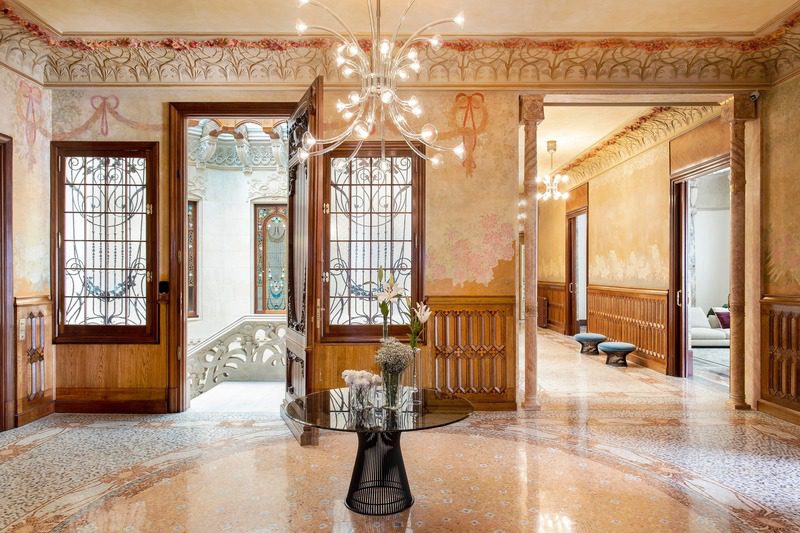 La increíble restauración de un edificio en barcelona de 1900 convertido en viviendas de lujo La increíble restauración de un edificio en barcelona de 1900 convertido en viviendas de lujo