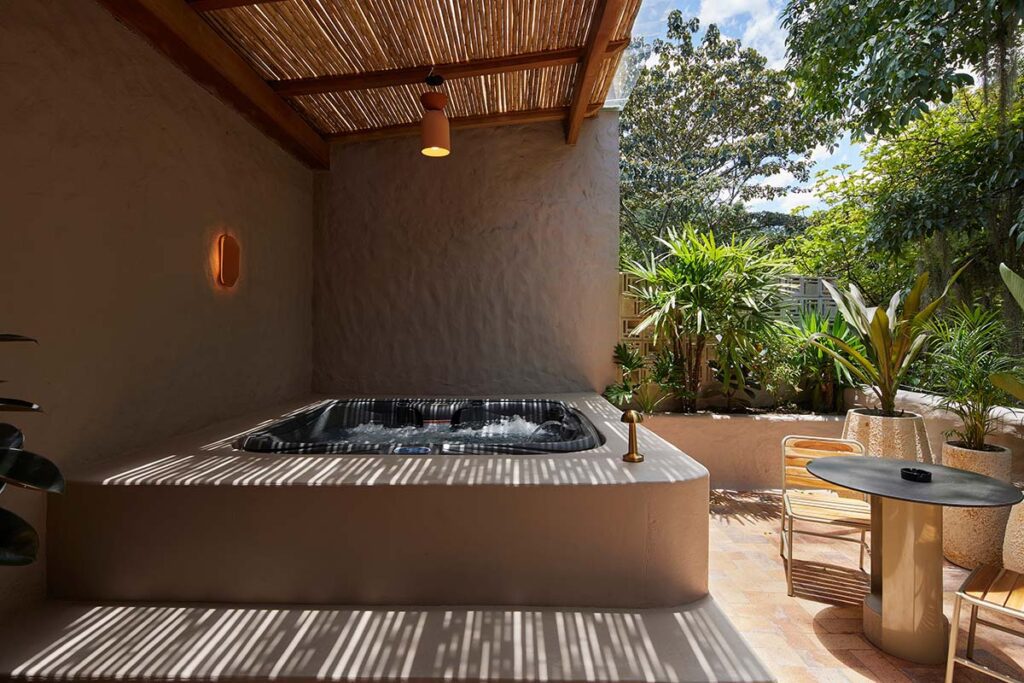 Esta casa hotel es un oasis de descanso en medio de la ciudad de medellín