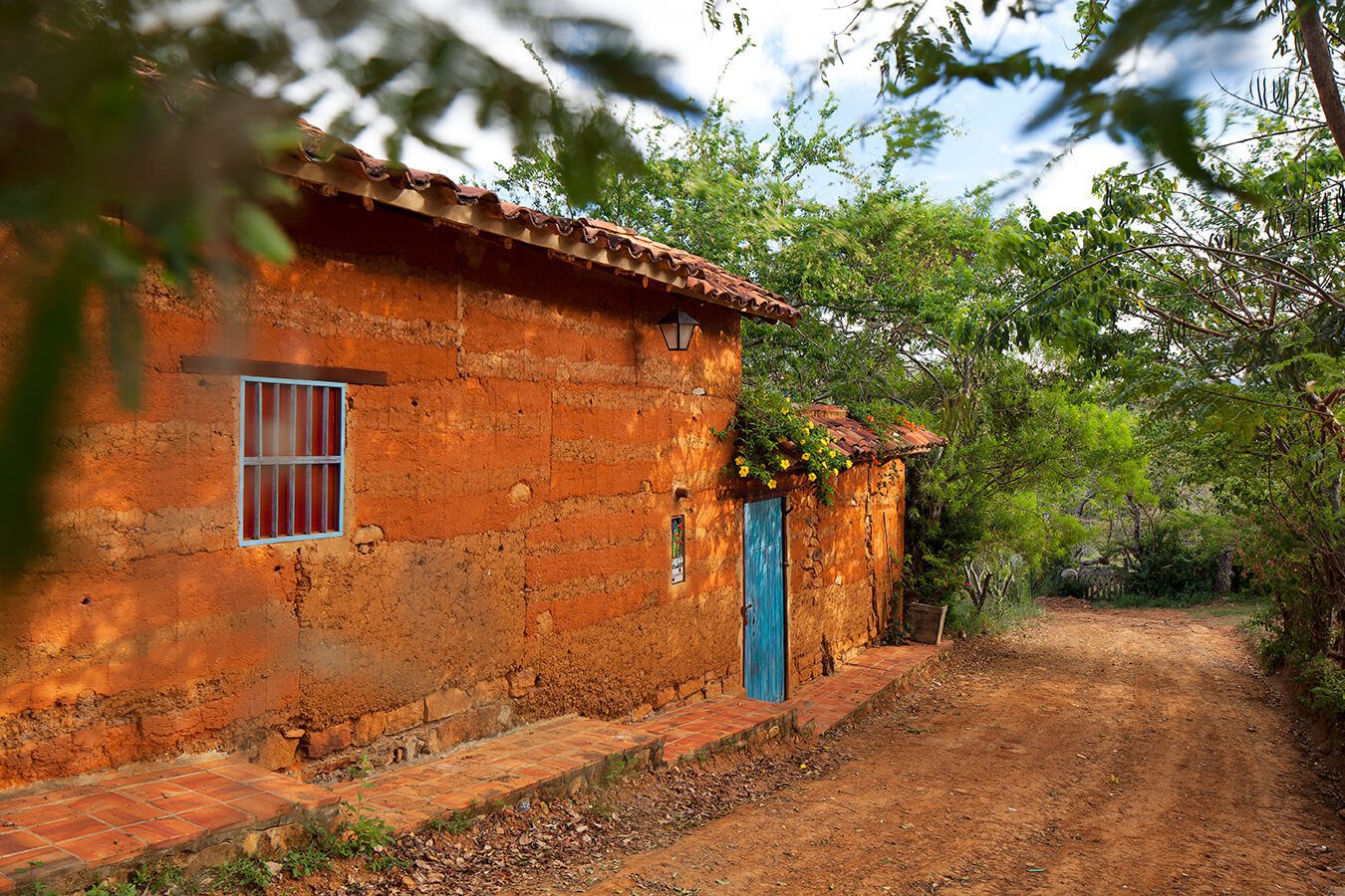Casas coloniales de tierra y piedra, la arquitectura de barichara conocida en todo el mundo