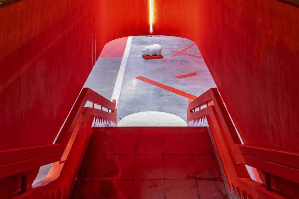 Estación de metro abandonada se convierte en un atractivo ‘skatepark’ Estación de metro abandonada se convierte en un atractivo ‘skatepark’