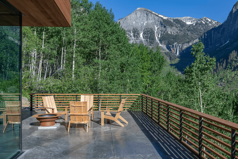 Casa mirador: un hogar cálido y familiar incrustado en medio de las montañas