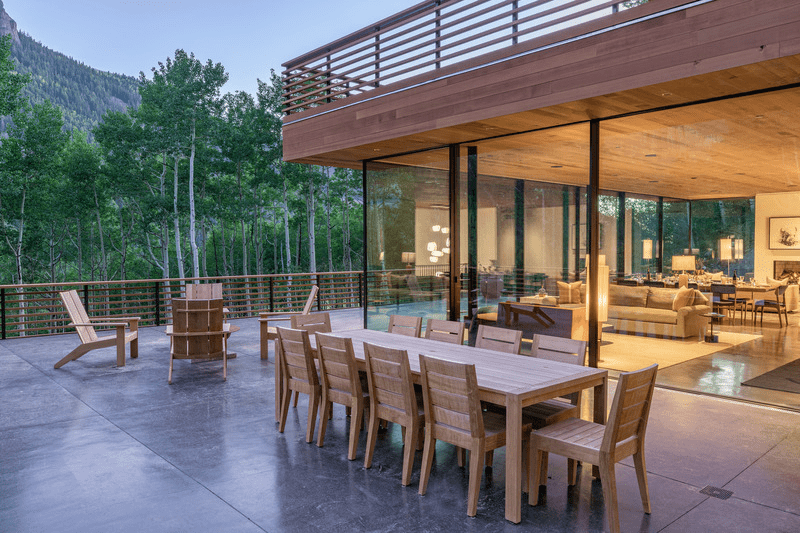 Casa mirador: un hogar cálido y familiar incrustado en medio de las montañas