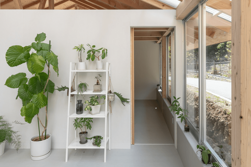 El minimalismo de una casa japonesa diseñada para disfrutar de la naturaleza El minimalismo de una casa japonesa diseñada para disfrutar de la naturaleza