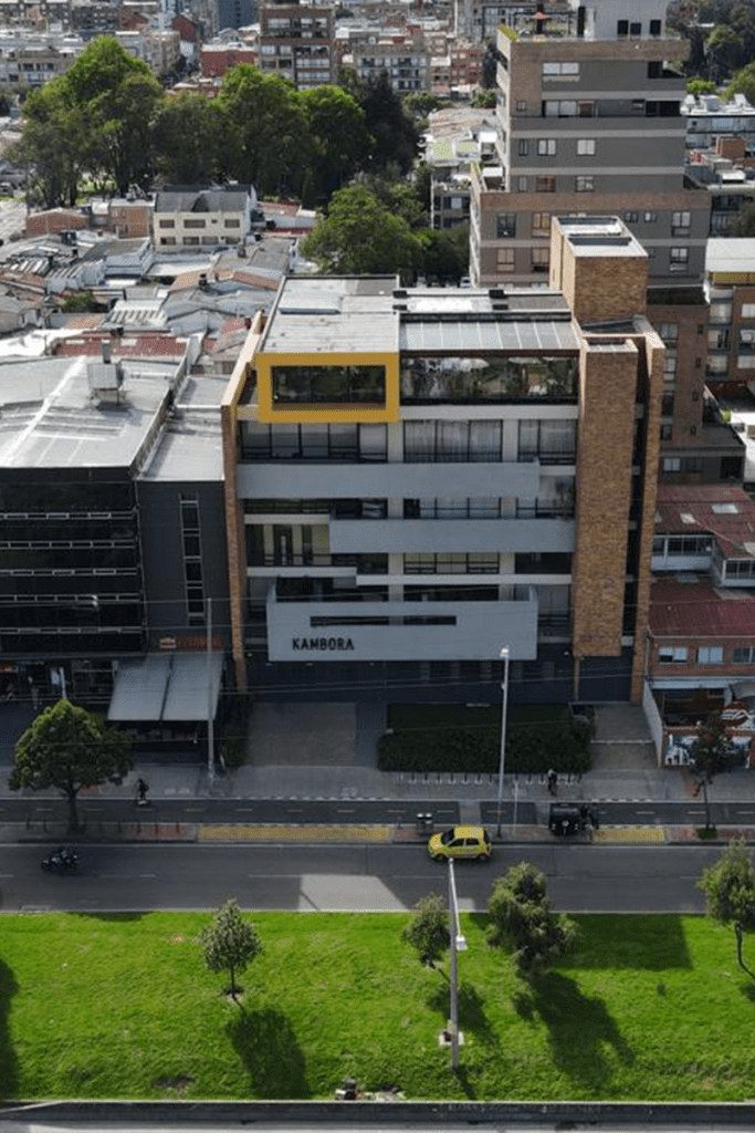 La experiencia de recorrer el buen diseño en la tienda de kambora La experiencia de recorrer el buen diseño en la tienda de kambora