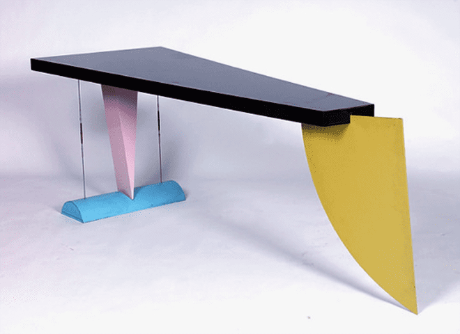 Mesa Brasilia por el diseñador brasileño Peter Shire, inspirada los legados de diseño del Memphis Group.