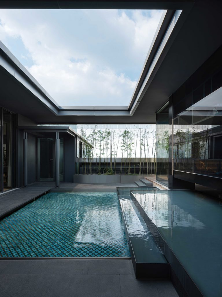 Esta oficina diseñada en una terraza es el lugar con la mejor vista del mundo Esta oficina diseñada en una terraza es el lugar con la mejor vista del mundo