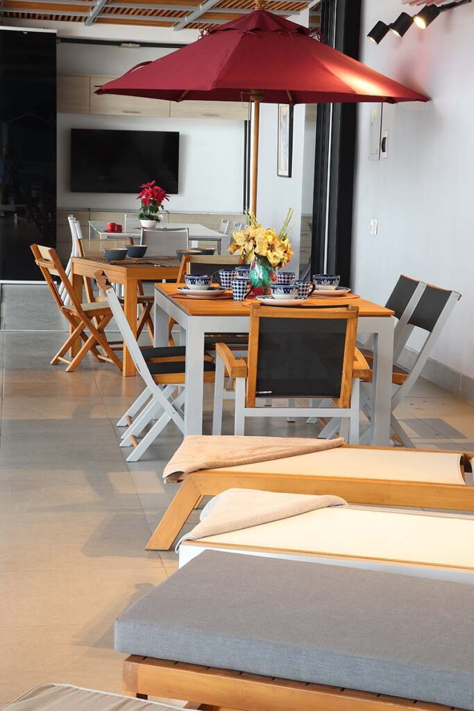 Showroom parasoles tropicales