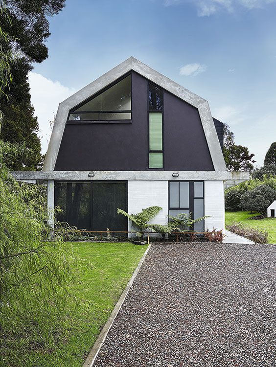 Un cálido hogar de madera en el valle de aburrá, antioquia Un cálido hogar de madera en el valle de aburrá, antioquia
