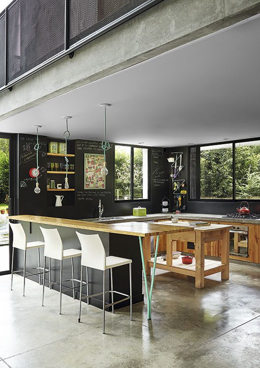 Un cálido hogar de madera en el valle de aburrá, antioquia Un cálido hogar de madera en el valle de aburrá, antioquia