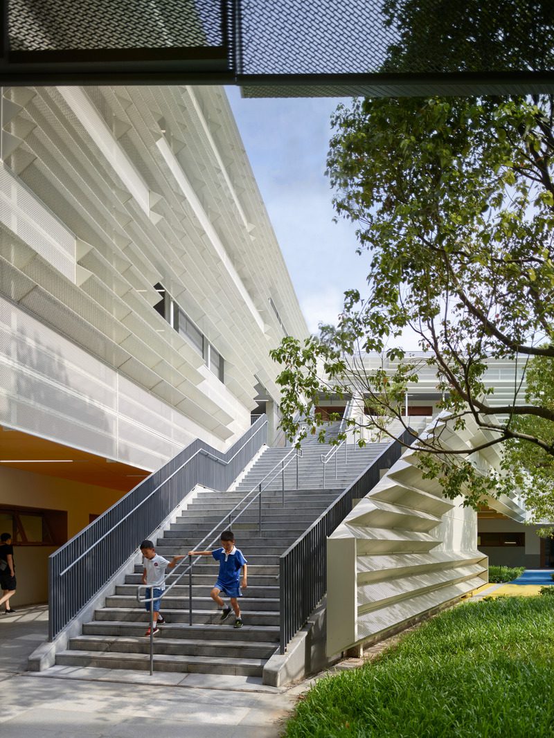 Press kit | 2606-03 - press release | shenzhen nanshan foreign language school - studio link-arc, llc - institutional architecture - view of elementary school courtyard - photo credit: shengliang su