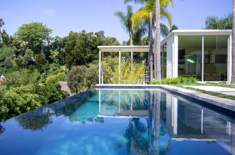 Press kit | 2933-04 - Press release | Midcentury Modern Remodel in Beverly Hills - Heusch Inc - Residential Architecture - New Pool - Photo credit: Gerhard Heusch