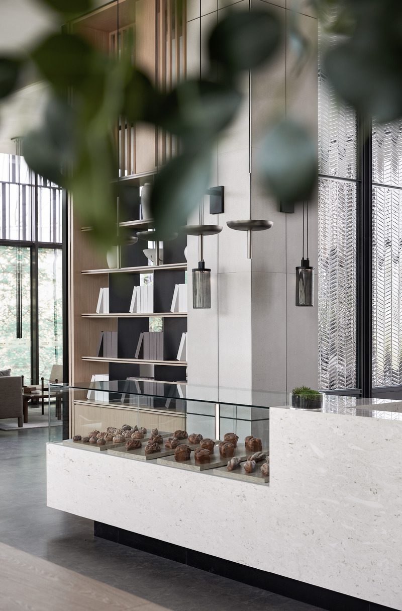 Una mansión que invita a la calma en un bosque urbano de china