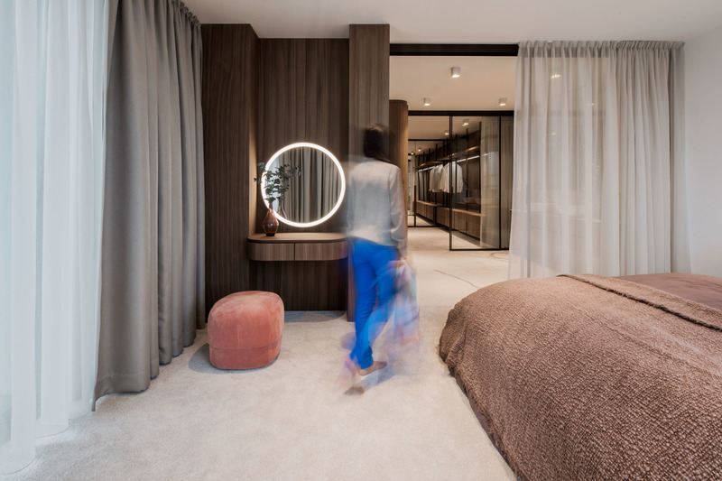 Press kit | 5356-02 - Press release | Penthouse L - Destilat Design Studio - Residential Interior Design - master bedroom - Photo credit: Monika Nguyen