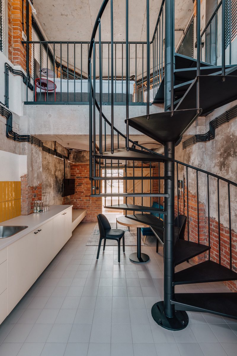 Press kit | 5829-01 - Press release | A Sugar Factory Żnin Transformed Into a Hotel Complex - Bulak Projekt - Industrial Architecture - Hotel room - Photo credit: ONI STUDIO