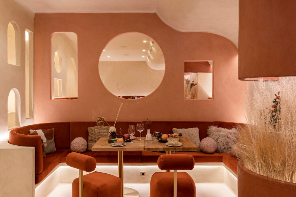 Visitar este restaurante en españa es sumergirse en un viaje por el oriente medio Visitar este restaurante en españa es sumergirse en un viaje por el oriente medio