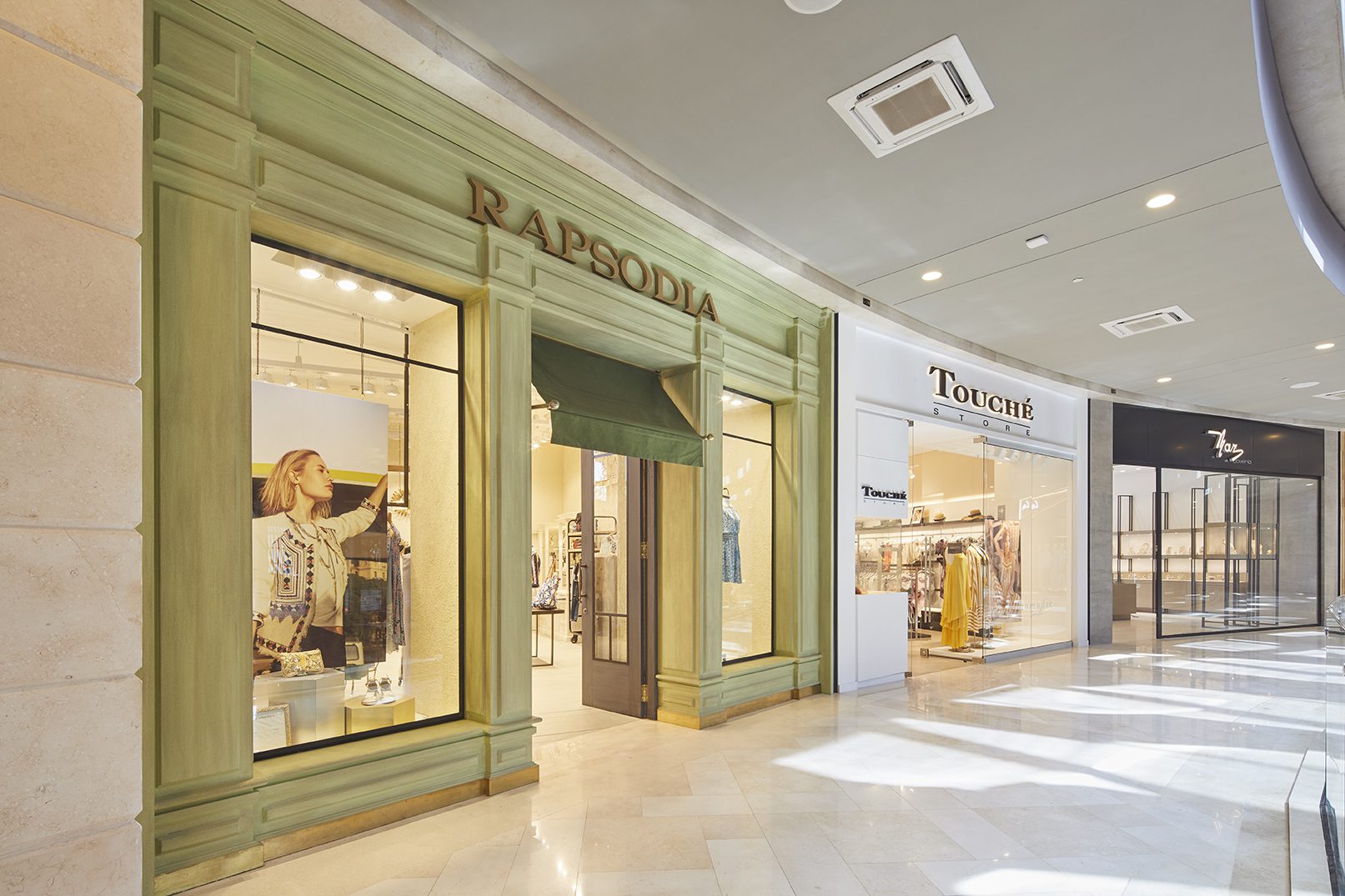 La antigua plaza de toros de cartagena ahora es un centro comercial La antigua plaza de toros de cartagena ahora es un centro comercial