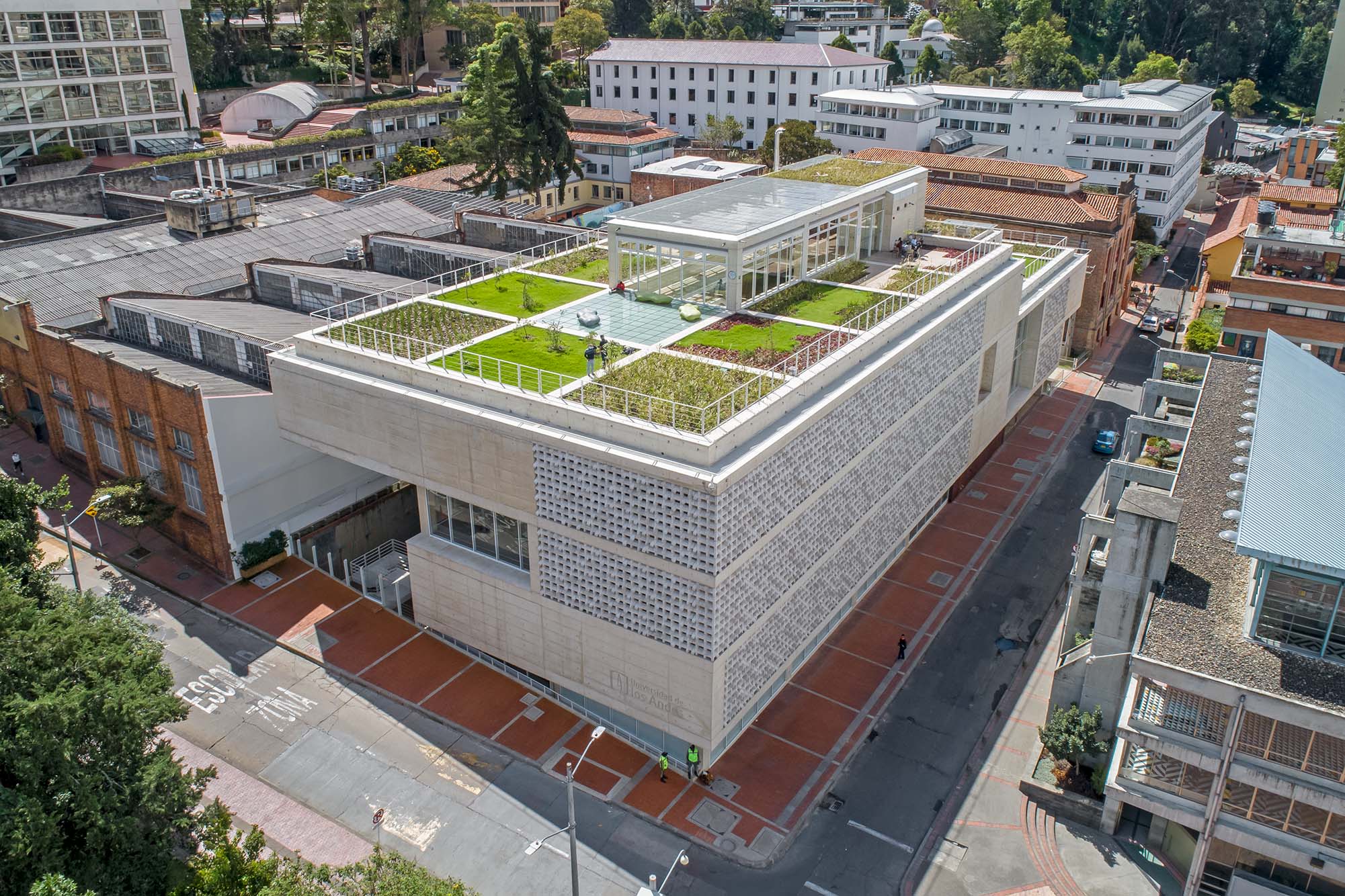 Centro Cívico Universitario Uniandes
