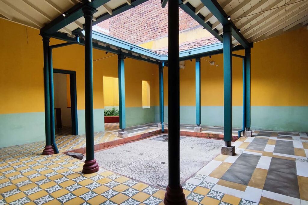 Casa Betsabé Espinal: un centro cultural que le cambia la cara al centro de Medellín 13 Casa Betsabe Espinal Fot Leo Queen 5 Casa Betsabé Espinal: un centro cultural que le cambia la cara al centro de Medellín