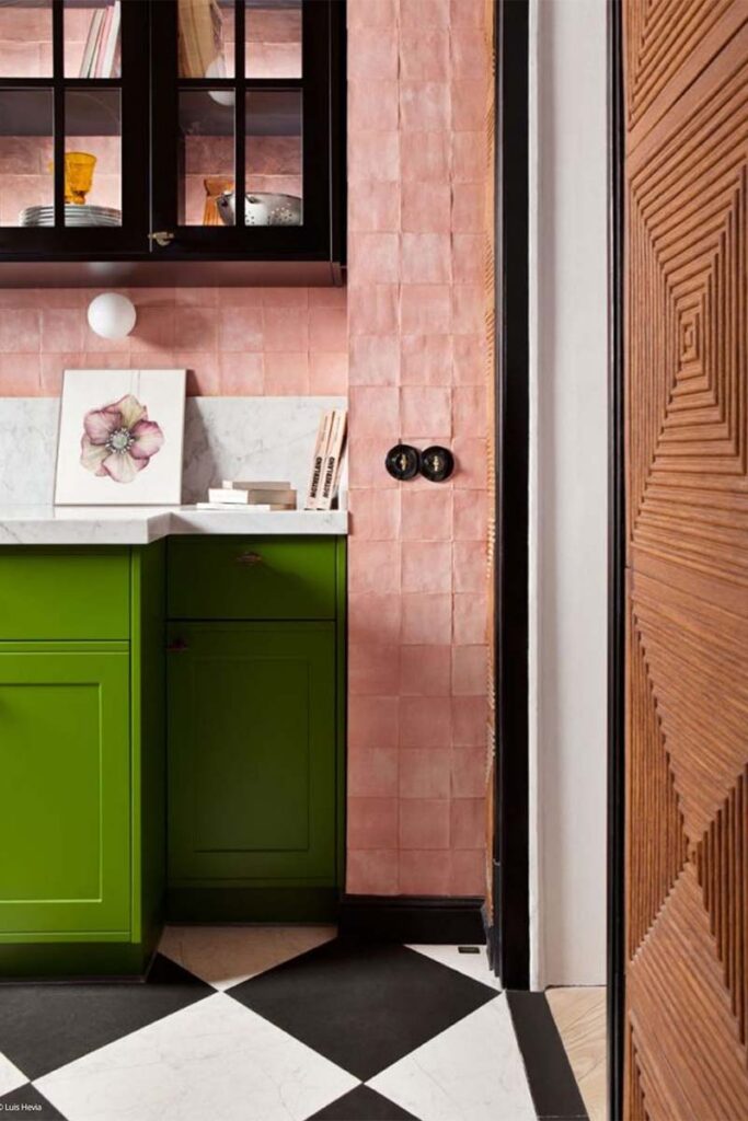 Cocina Dosde Interiorismo 4 Cocina maximalista: colores, texturas y creatividad para un diseño con carácter