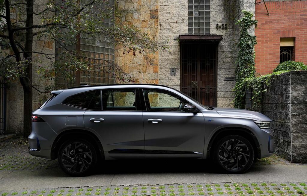 Renault Koleos 7 Cuatro lenguajes, una experiencia: la ruta que une velocidad, emoción y diseño