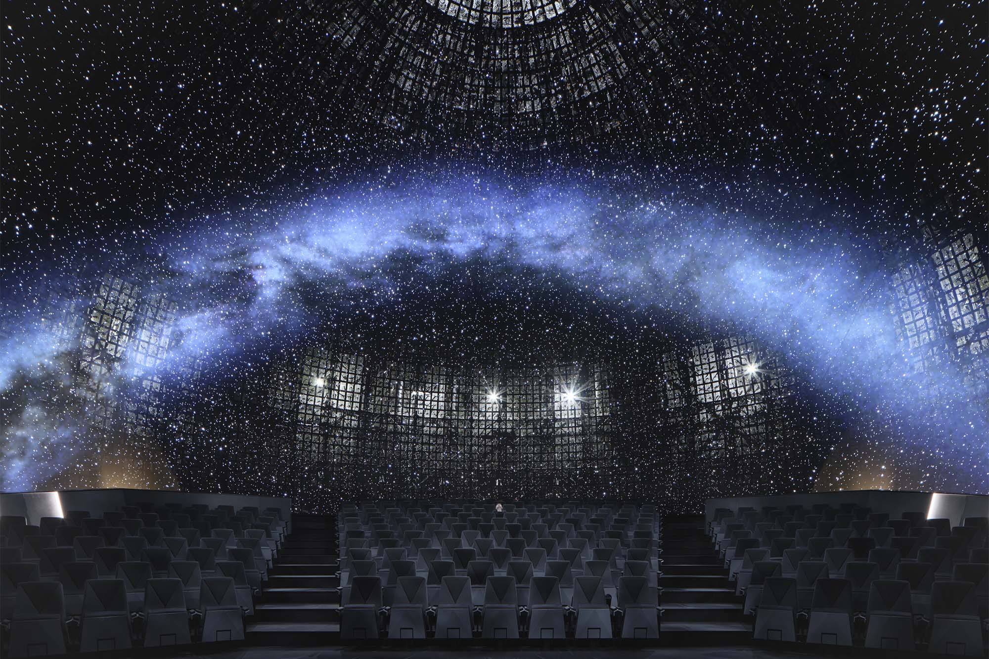 Así se renovó el Planetario de Praga, con tecnología LED única en el mundo